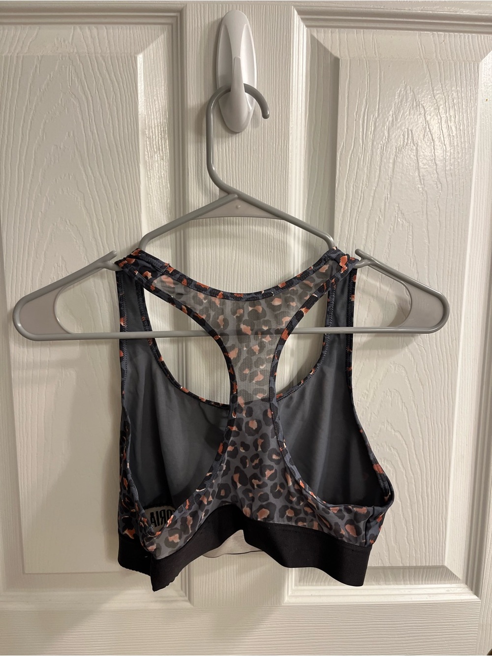 Victoria Sport Gray Leopard Print Racerback Sports Bra - Picture 2 of 3